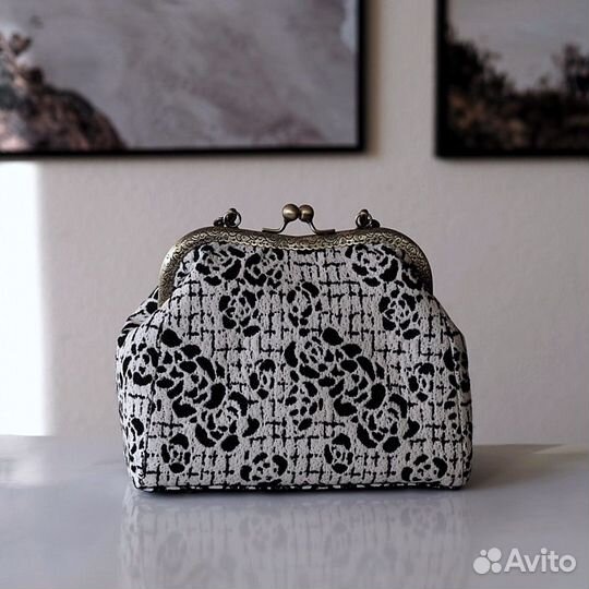 Сумка на фермуаре женская