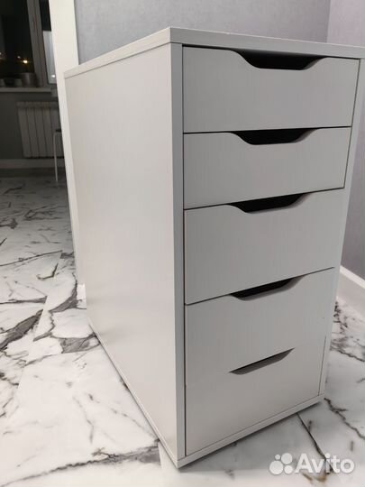Тумбочка IKEA для школьника