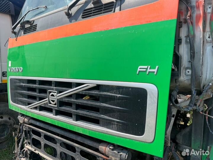 Капот Volvo Fh12 globetrotter D12F430 2006
