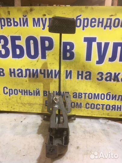 Педаль тормоза Honda Logo