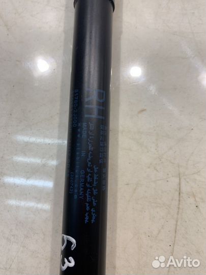 Амортизатор крышки багажника (правый) (Kia Mohave)