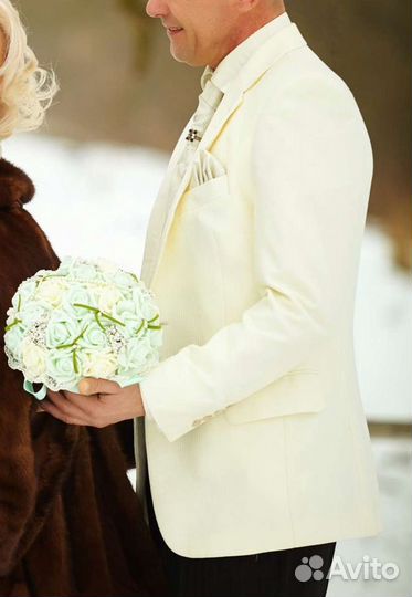 Свадебный костюм