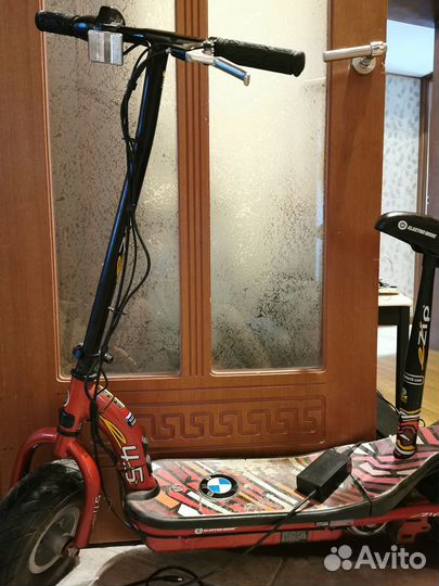 Серьёзный электросамокат BMW E-zip 4,5
