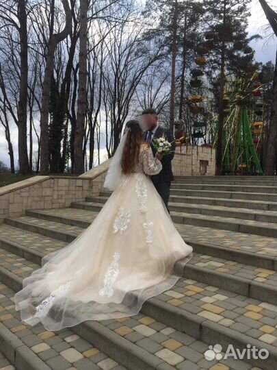 Свадебное платье