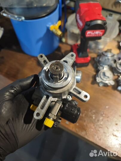 Топливный насос Тнвд porsche(№4.8 ) 261