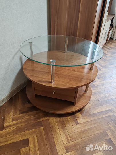 Стеклянная тумба