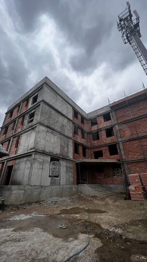 Квартира-студия, 80 м², 4/4 эт.