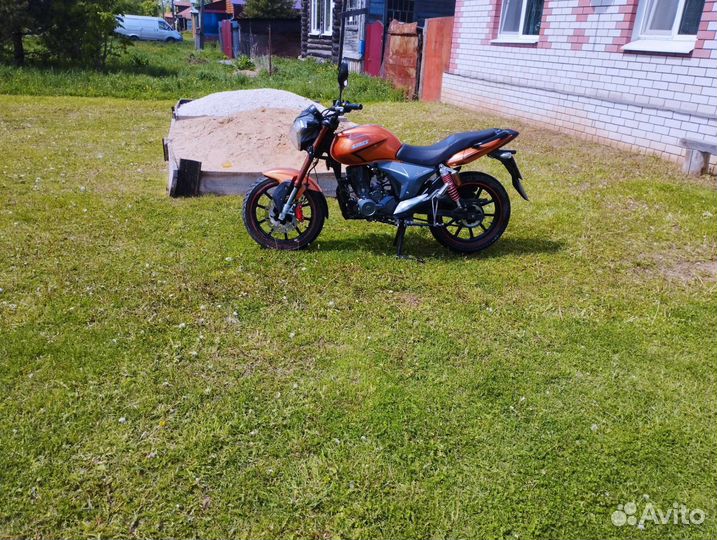 Stels flame 200