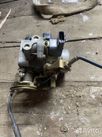 Дросельная заслонка cg10de