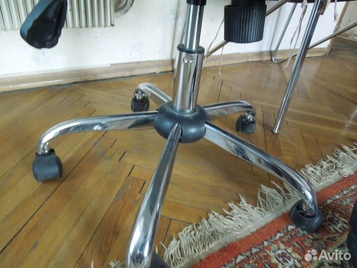 Компьютерное кресло