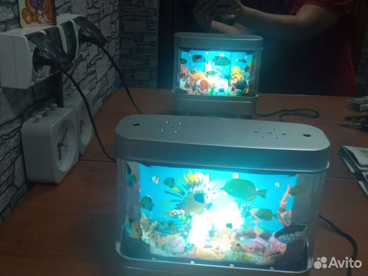 Лампа ночник, рыбки двигаются