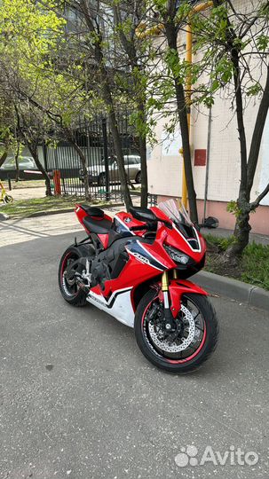 Honda CBR1000RR FireBlade