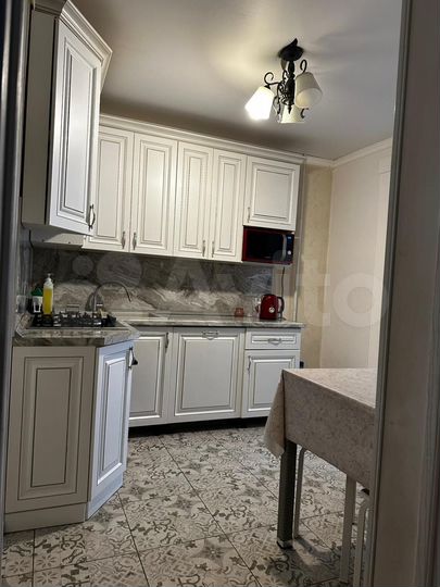 3-к. квартира, 86 м², 8/9 эт.