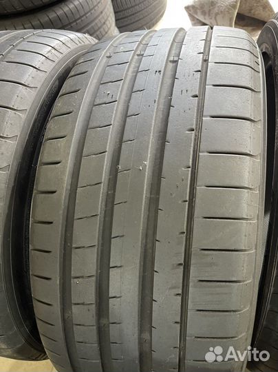 Yokohama Advan Sport V107 285/40 R22 и 325/35 R22 114Y