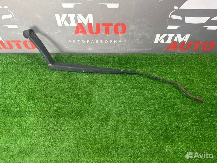 Поводок дворников левый Kia Rio 3 Ub 11-17 хэтчбек