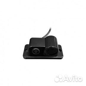 Автомобильный видеорегистратор в зеркале заднего в