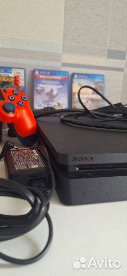 Игровая приставка ps4 slim