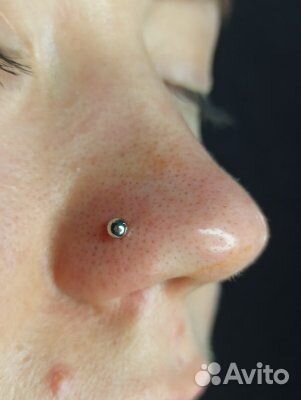 Пирсинг с украшением