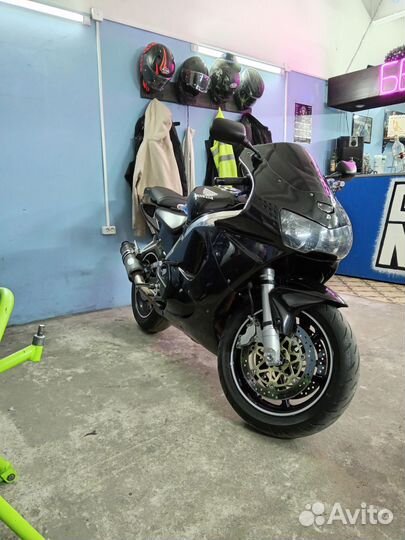 Honda cbr919rr fairbleid cbr900