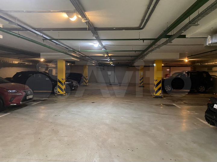 Машиноместо, 16 м²