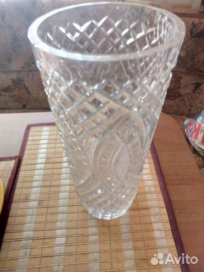 Ваза для цветов хрустальная