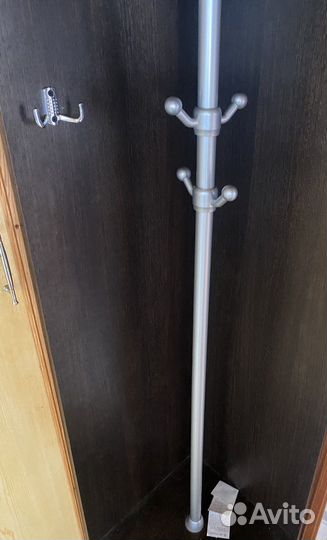 Вешалка в прихожую угловая