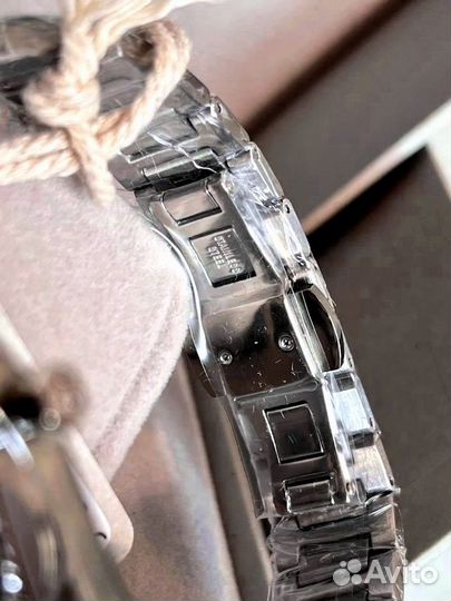Часы Vivienne Westwood