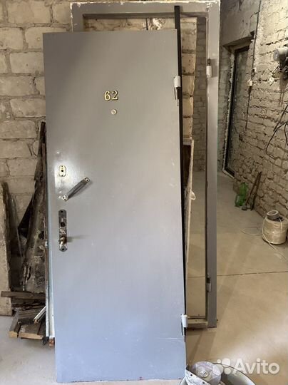 Дверь входная металлическая