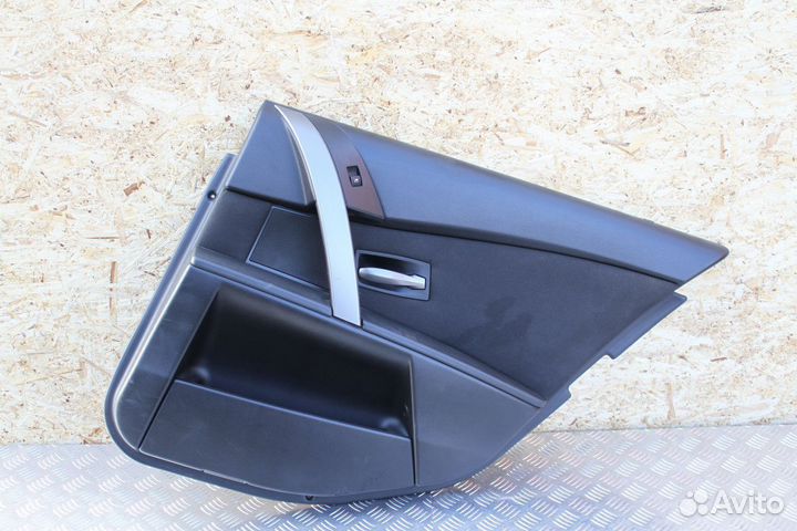 Обшивка двери задней правой BMW 5 серия