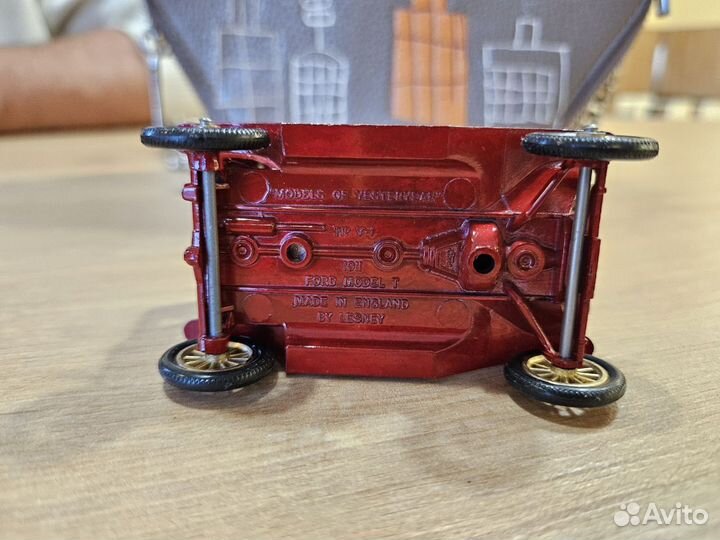 Модель автомобиля Англия коллекционная