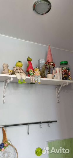 Полка настенная белая