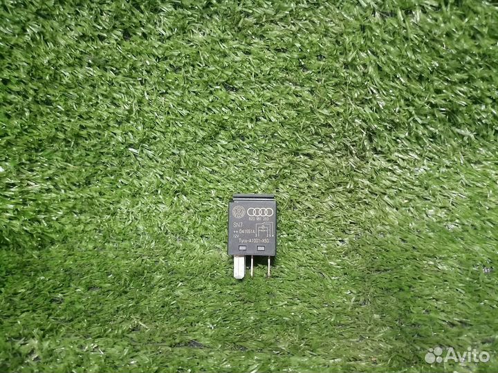 Реле 8Z0951253 Audi A4 B6 8EC