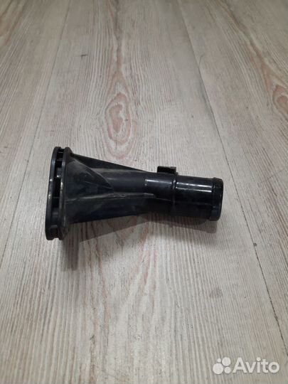 Фланец крышка термостата Hyundai solaris