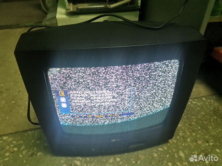Телевизор бу 37см