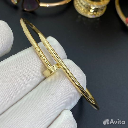 Золотой браслет Cartier juste un Clou