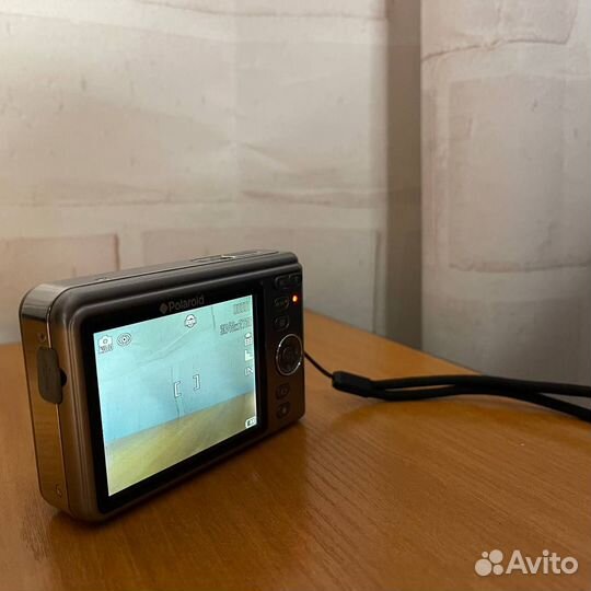 Фотокaмepа Polaroid i1035