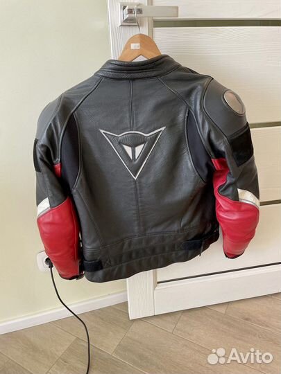 Мотокуртка dainese размер 46