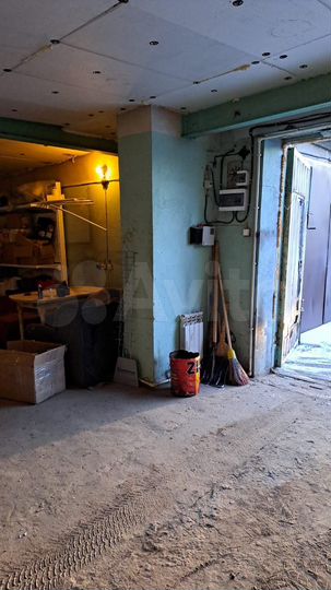 Гараж, > 30 м²