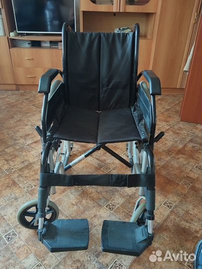Продам инвалидную коляску