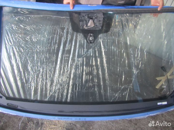 Стекло переднее audi q7 4m 2021