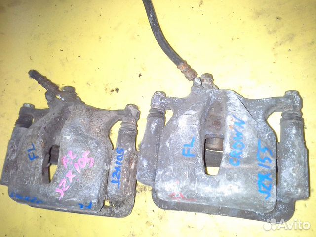 Суппорт передний на toyota chaser JZX105 1J