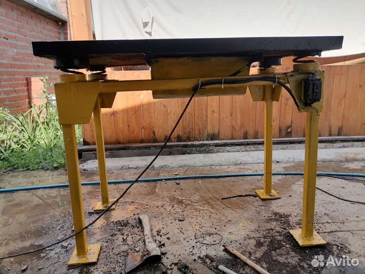 Вибростол для тротуарной плитки