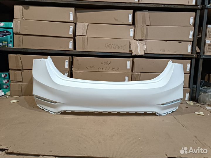 Бампер задний Hyundai Solaris седан белый от 17 г