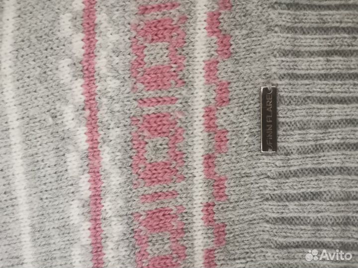 Свитер женский