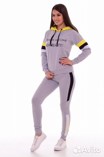 Спортивный костюм женский
