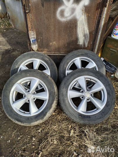 R16 Nexen N'Blue HD Plus 215/60, PCD 5x114.3 DIA 60.1