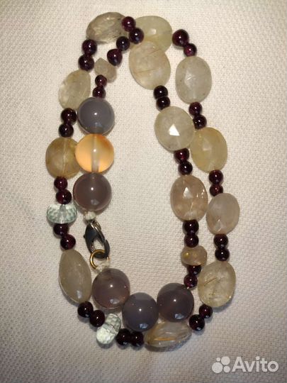 Бусы из натуральных камней
