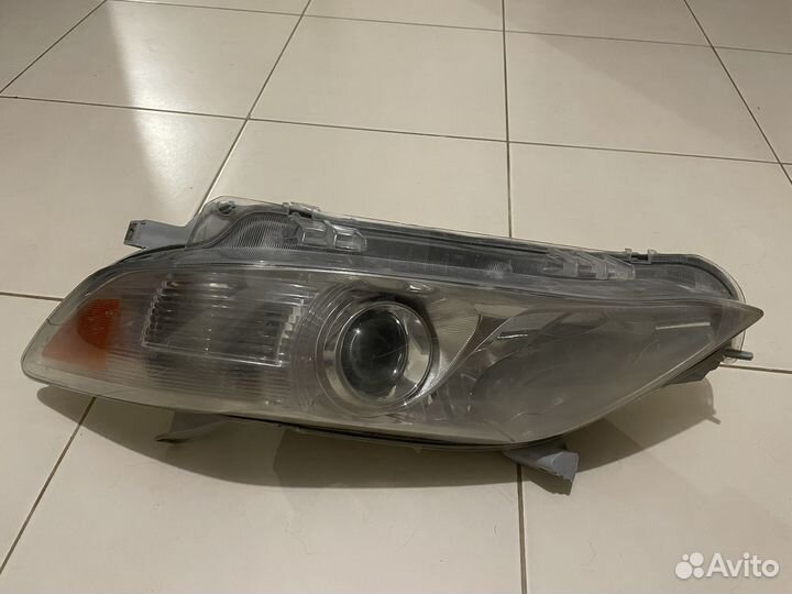 Фары на toyota camry 40