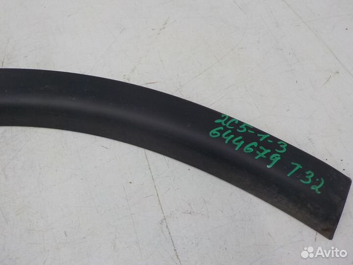 Накладка крыла переднего левого Mitsubishi Outland