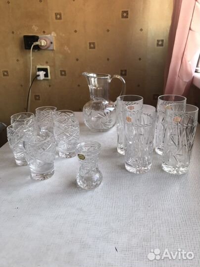 Вазы хрустальные, фужеры, бокалы